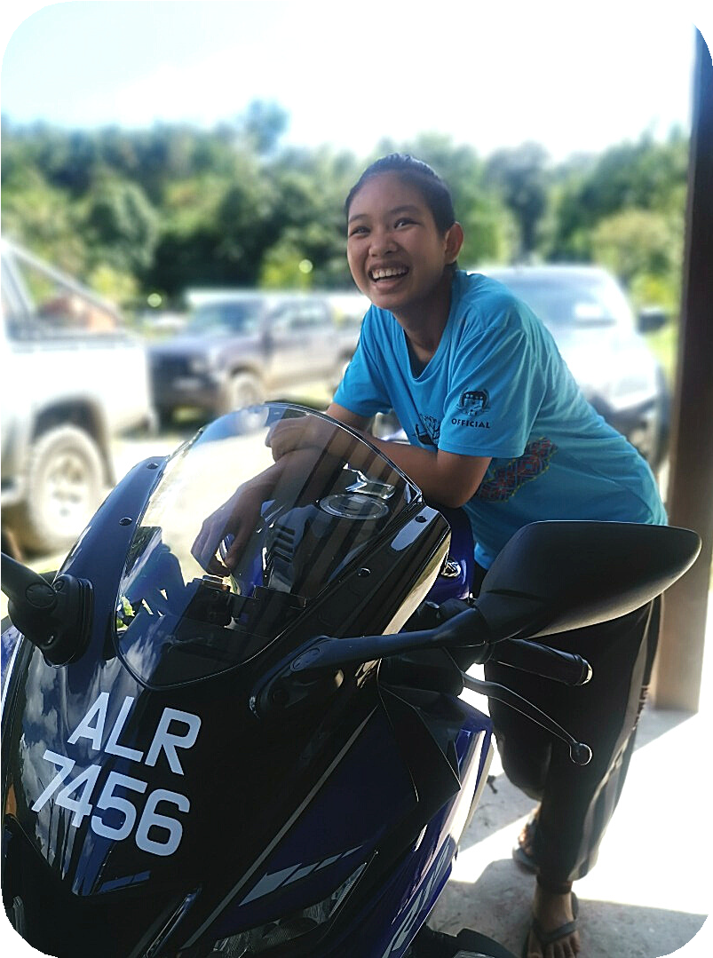 SHIRLEYNA SHIRLYNE, 18 Years Old